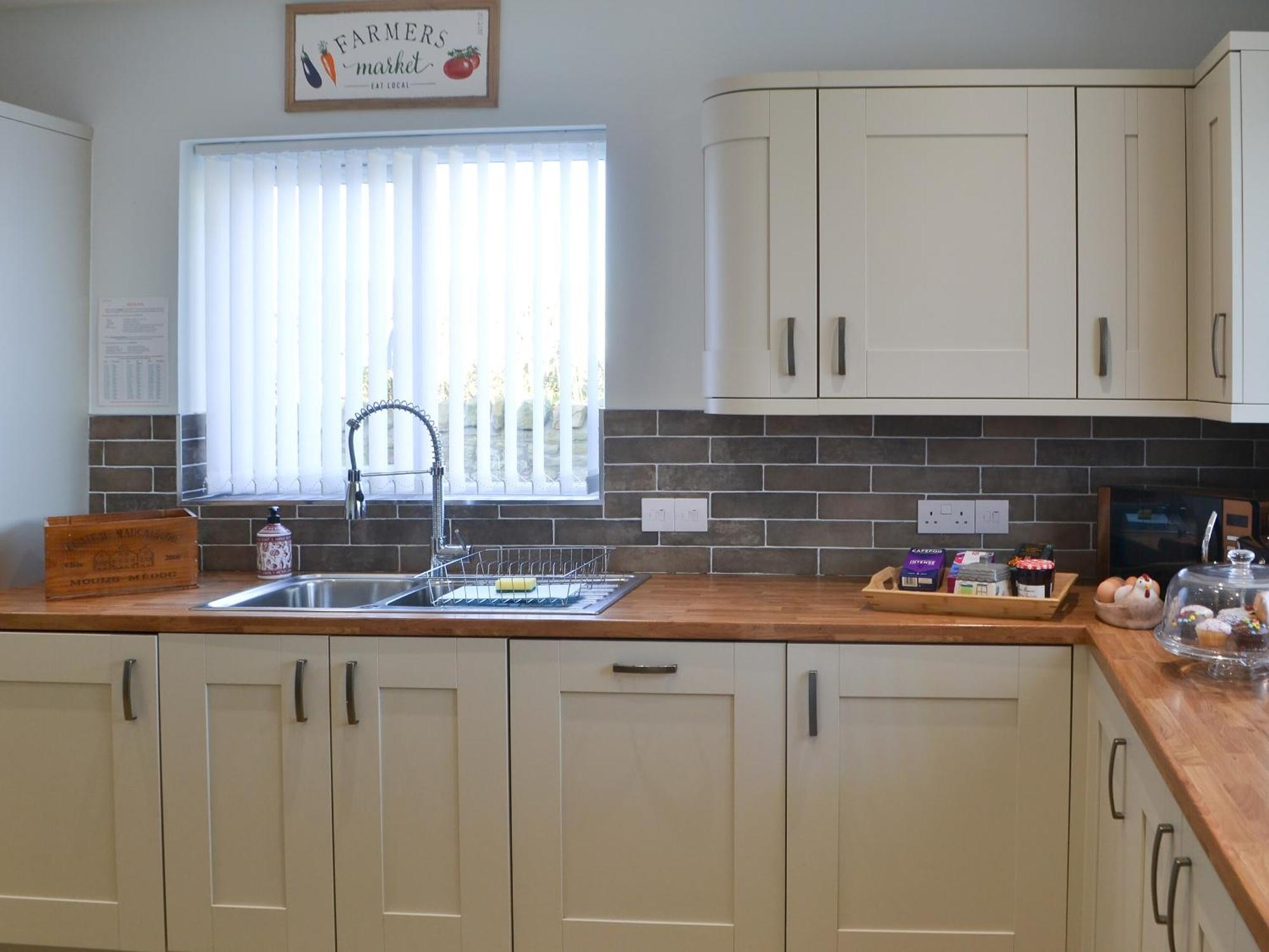 Red Hen Cottage Broomhill Экстерьер фото